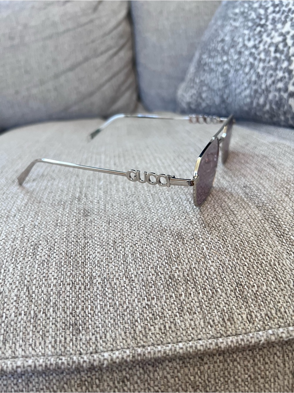 Gucci Petit GG Silver Frame Sunglasses with Purple Lenses - Picture 3 of 6